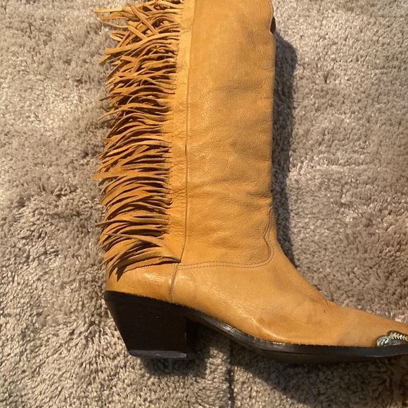 Zodiac Leather Boots w/metal tips. Wore 1 timeshare 6 too small needed 6 1/2. - Picture 2 of 12